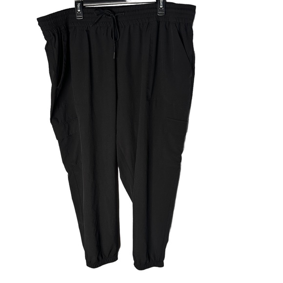 Old Navy Stretch Tech Cargo Jogger Pants for Women Jet Black Size XXL - Picture 4 of 13